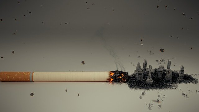 hořící cigareta